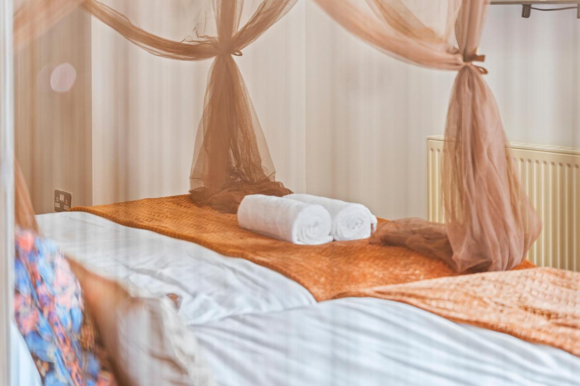 Desi Suite, Free Parking, Balcony