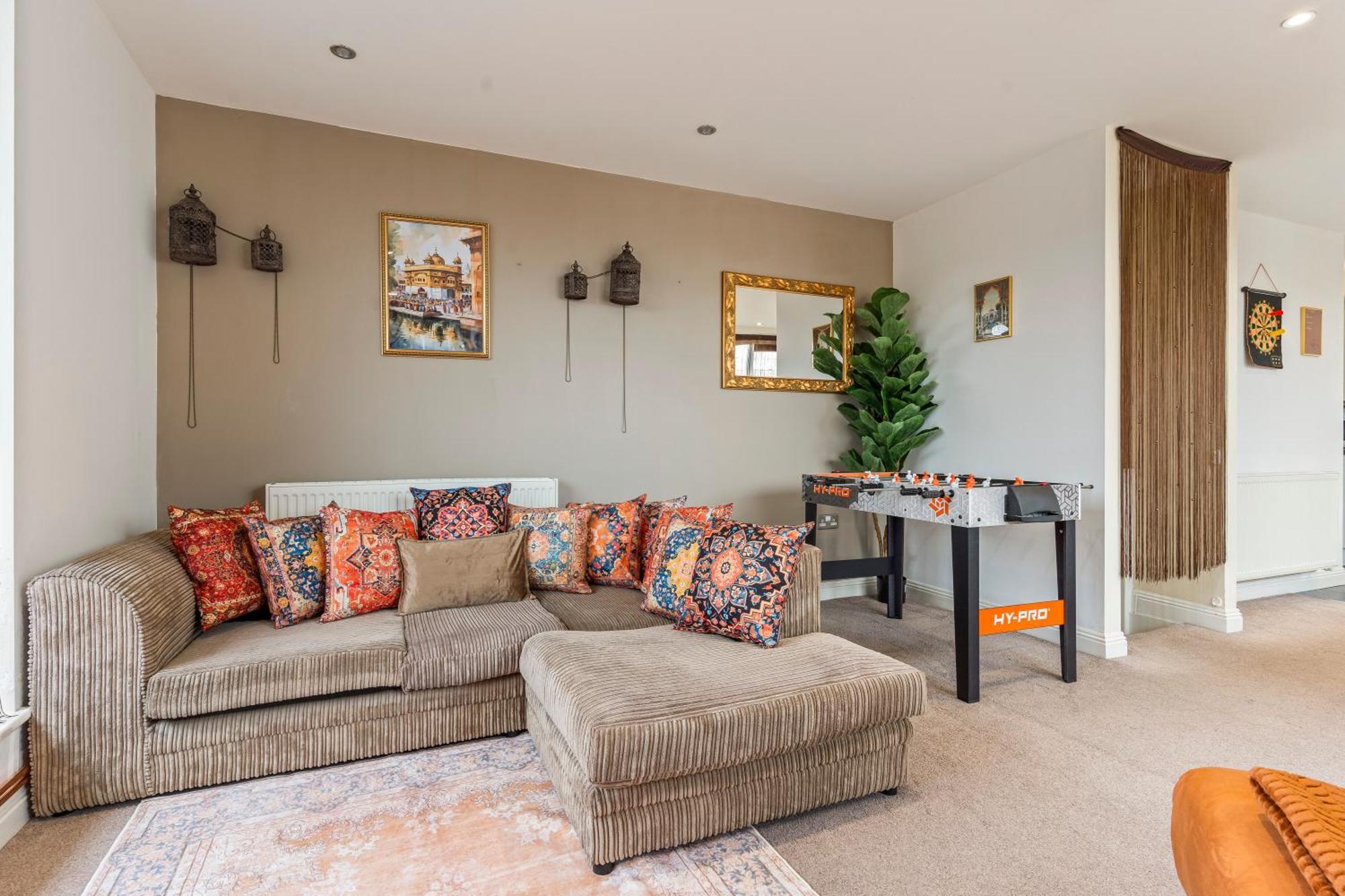 Desi Suite, Free Parking, Balcony
