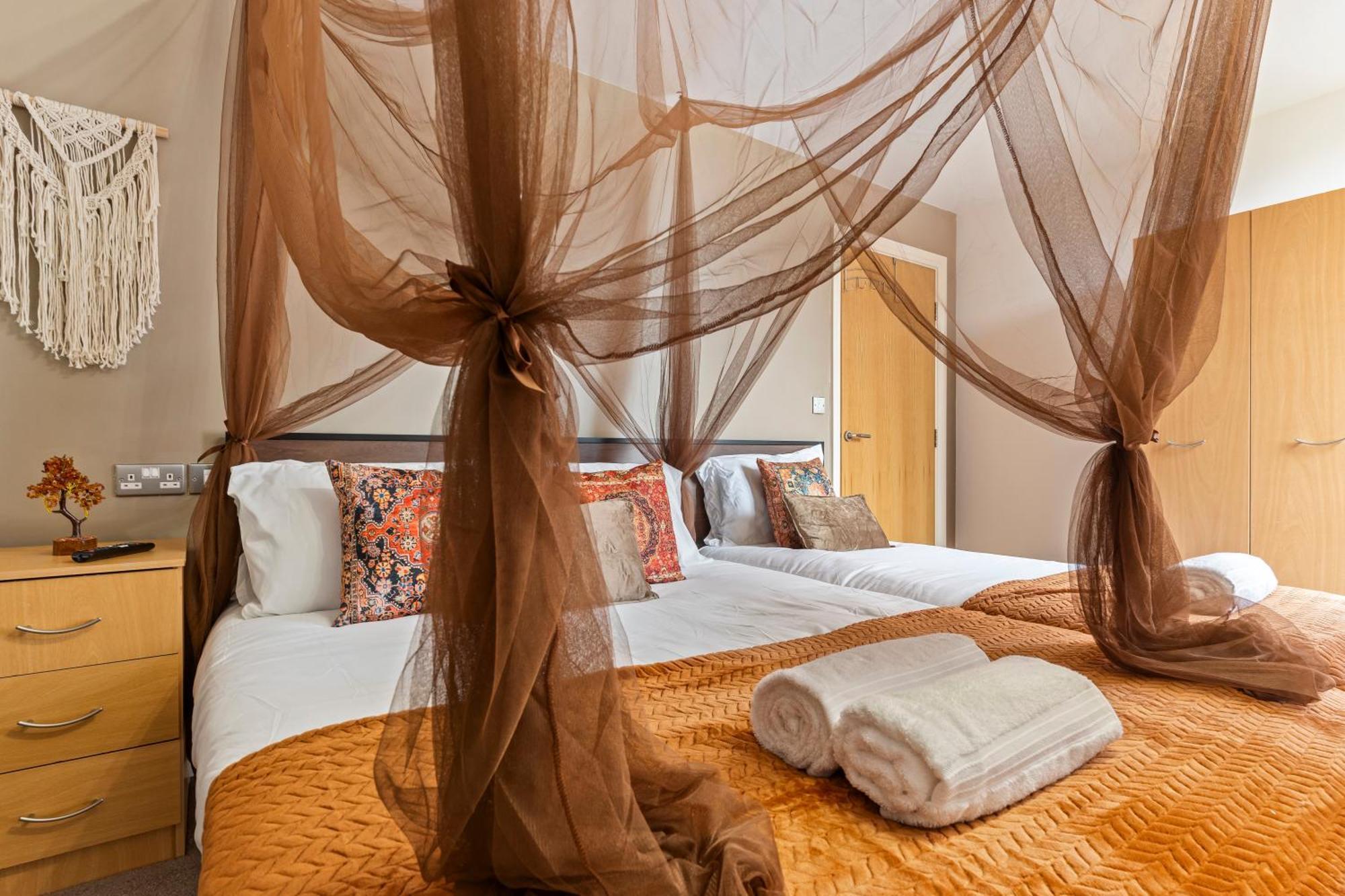 Desi Suite, Free Parking, Balcony *